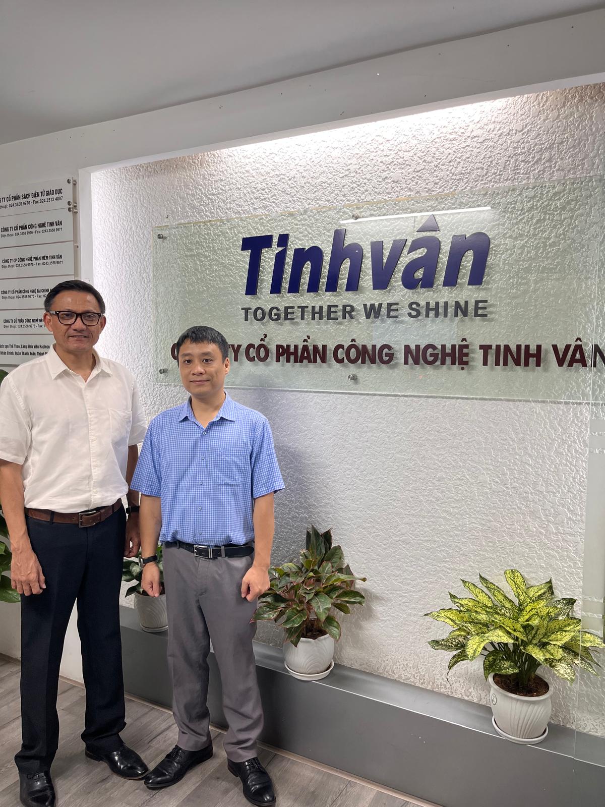 Representatives from Tescom Visit the Headquarters of Tinhvan Software in Hanoi